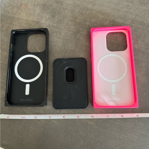 Black and Pink Phone Case Set w magnetic card holder that works on both cases 🩷🖤 - Picture 6 of 11